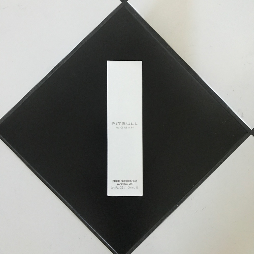 Pitbull "Woman" Perfume